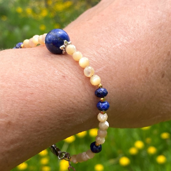 Genuine Mother of Pearl with Lapis lazuli Complete Jewelry Set - Picture 8 of 10